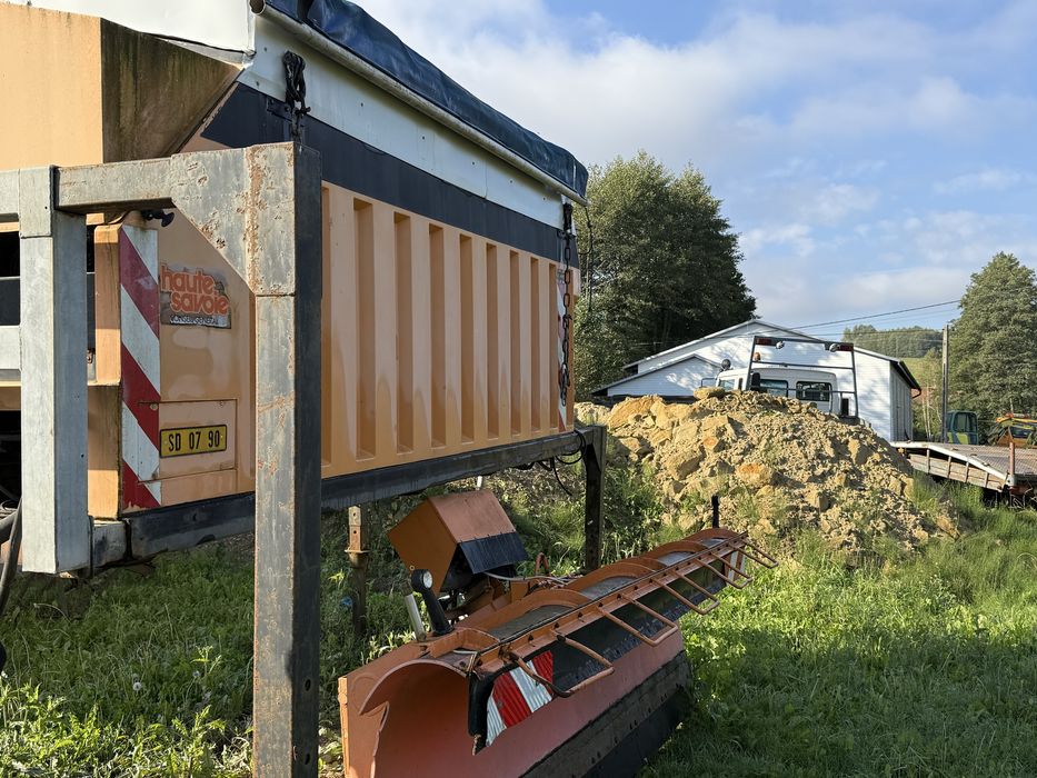 Zabudowa piaskarki DiC z pługiem