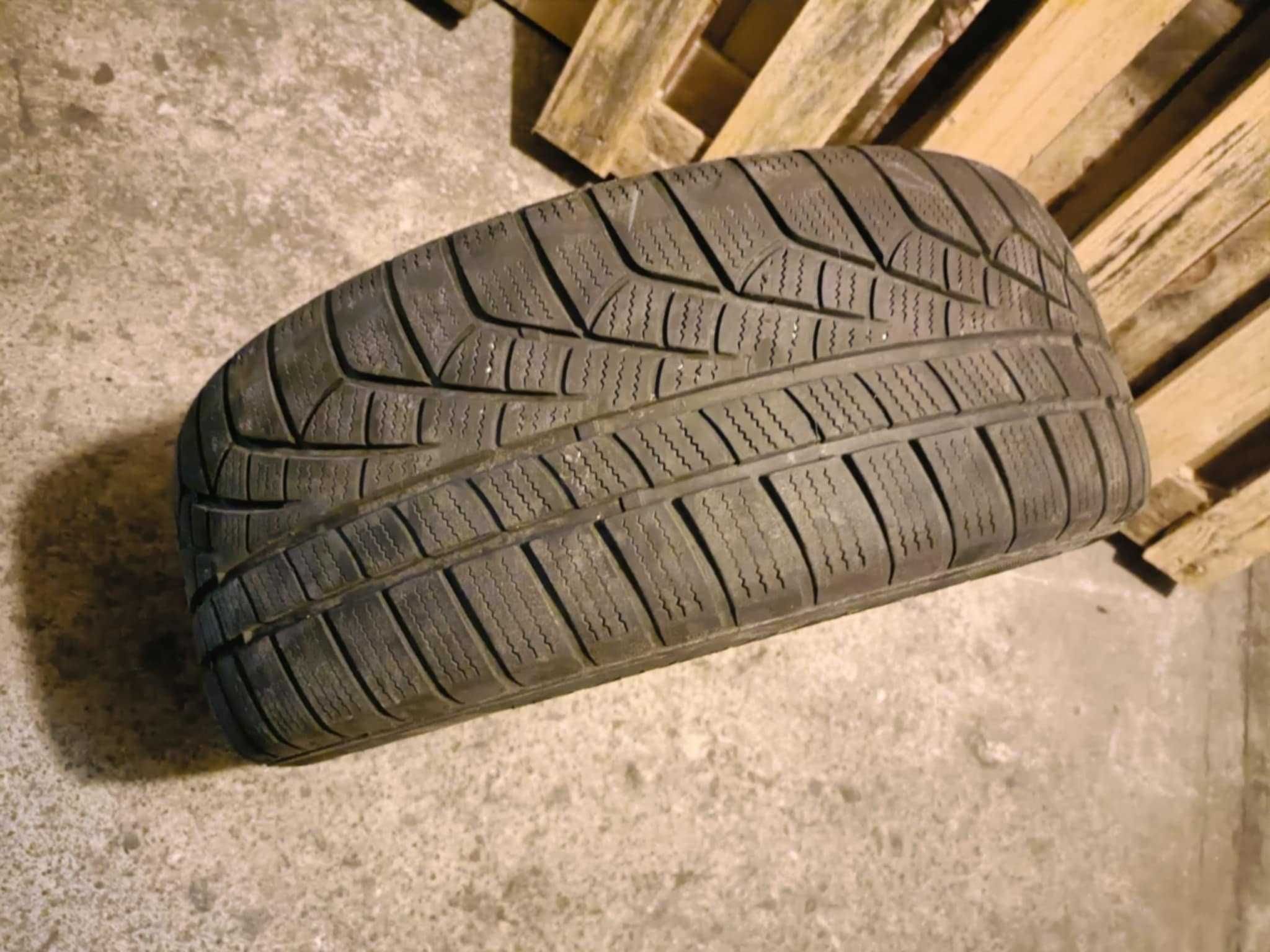 Felgi Audi A4 z oponami zimowymi 5x112 R16