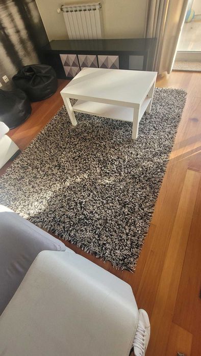 Tapete mesclado em ótimo estado