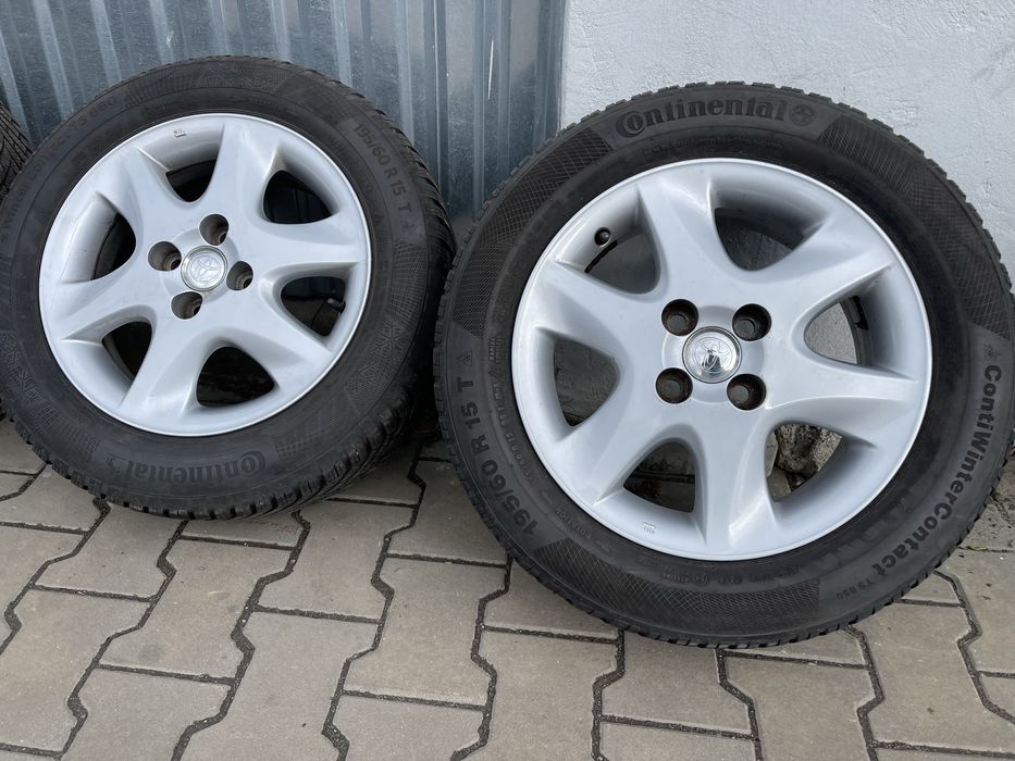 Диски 4/100 R15 6J ET45 TOYOTA + 195/60R15 Continental зима