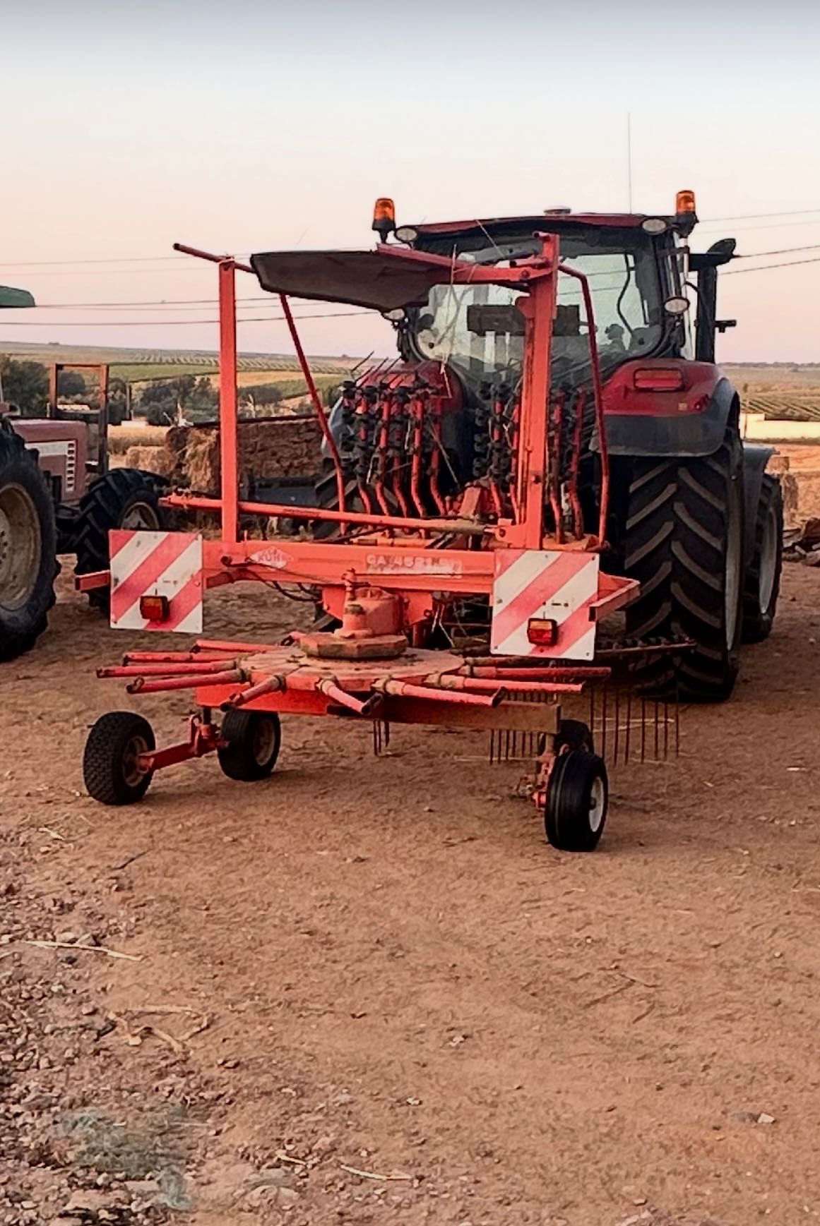 Vendo enrolador Kuhn ou troco