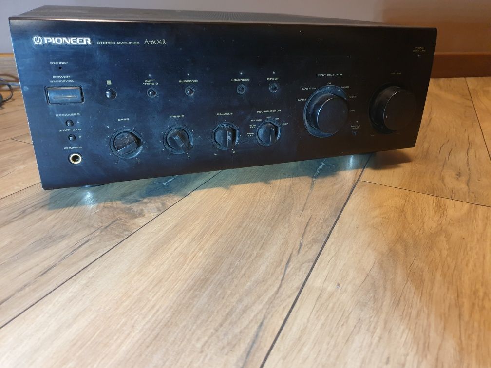 Wzmacniascz pioneer A604R