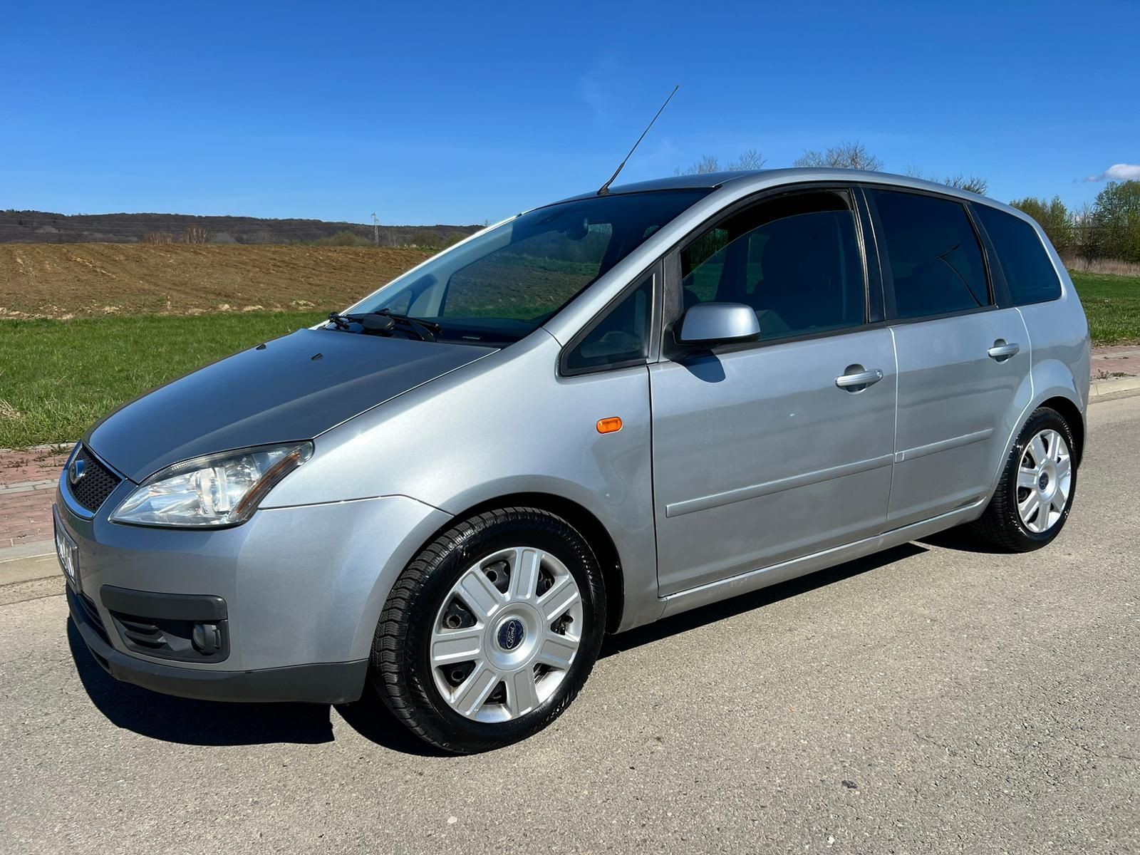 C-max Ford  1,6 benz