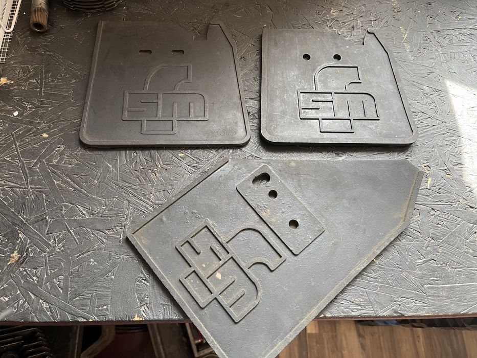 Fiat 126p ST FL chlapacze blotochrony oryg slask