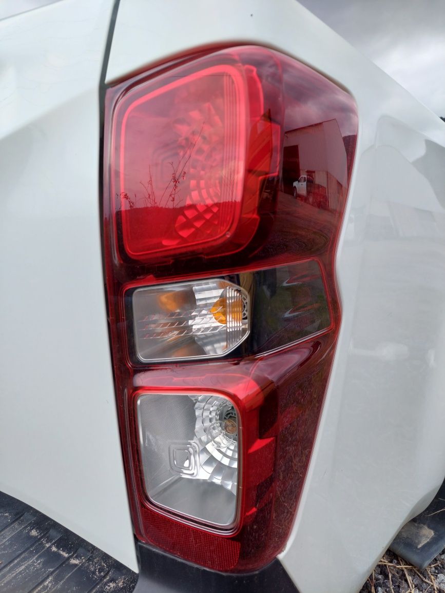 Farolim traseiro Isuzu Dmax