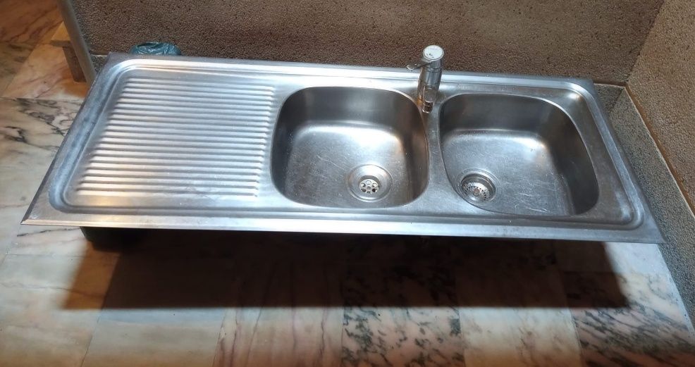 Lava loiça inox + torneira