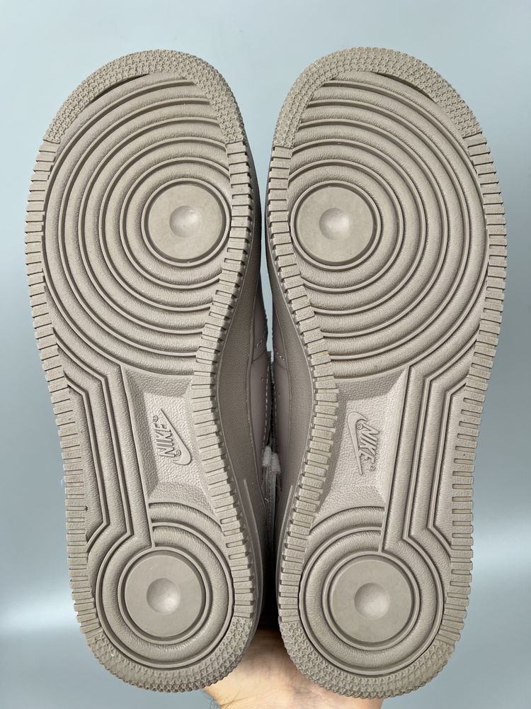 Оригінальні Кросівки NIKE AIR FORCE 1 LXX Шкіра 39р.25см.