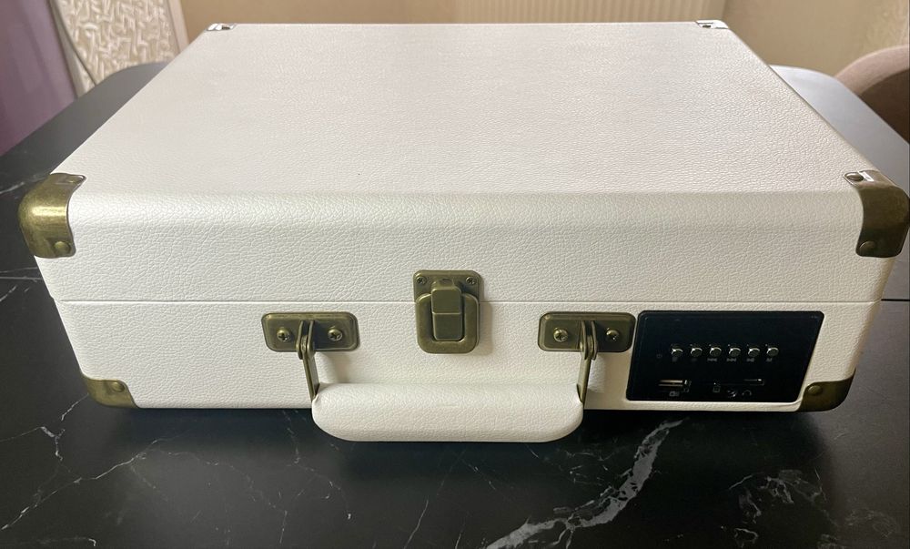 Вініловий програвач m46 білий usb радіо Bluetooth у іормі валізи