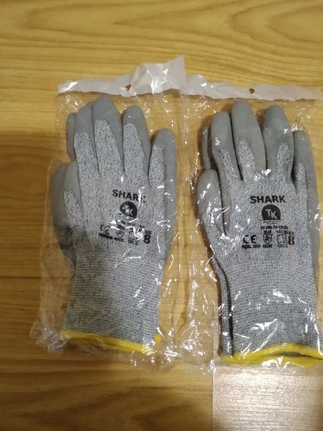 Продам прорезиненные перчатки.