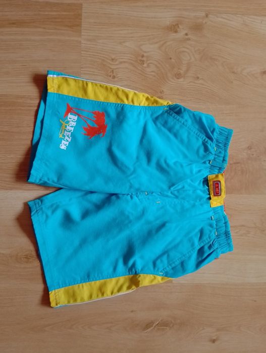 Krótkie spodenki szorty plażowe C&A r. 122-128 cm