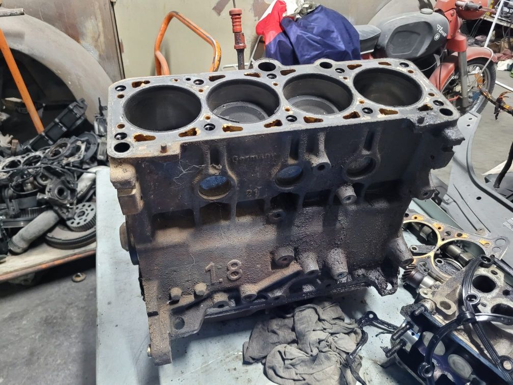 Motor 1.8 8V Golf MK2