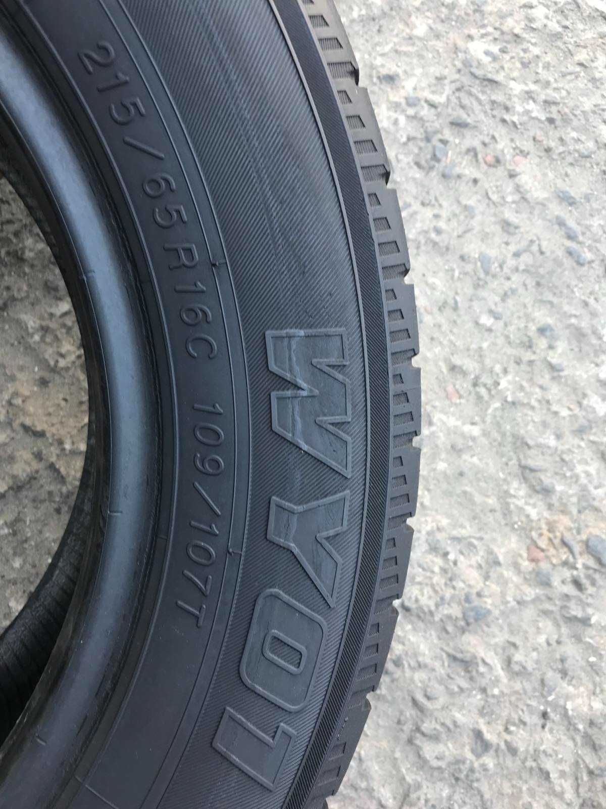 Шини Yokohama WY01 215/65R16 Пара Зима Вантажні Б/у Оригінал