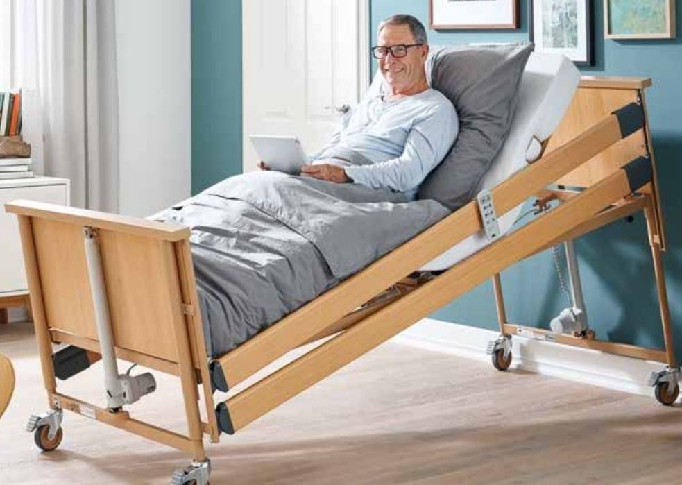 Cama articulada elétrica com colchão anti-escaras. Como nova.