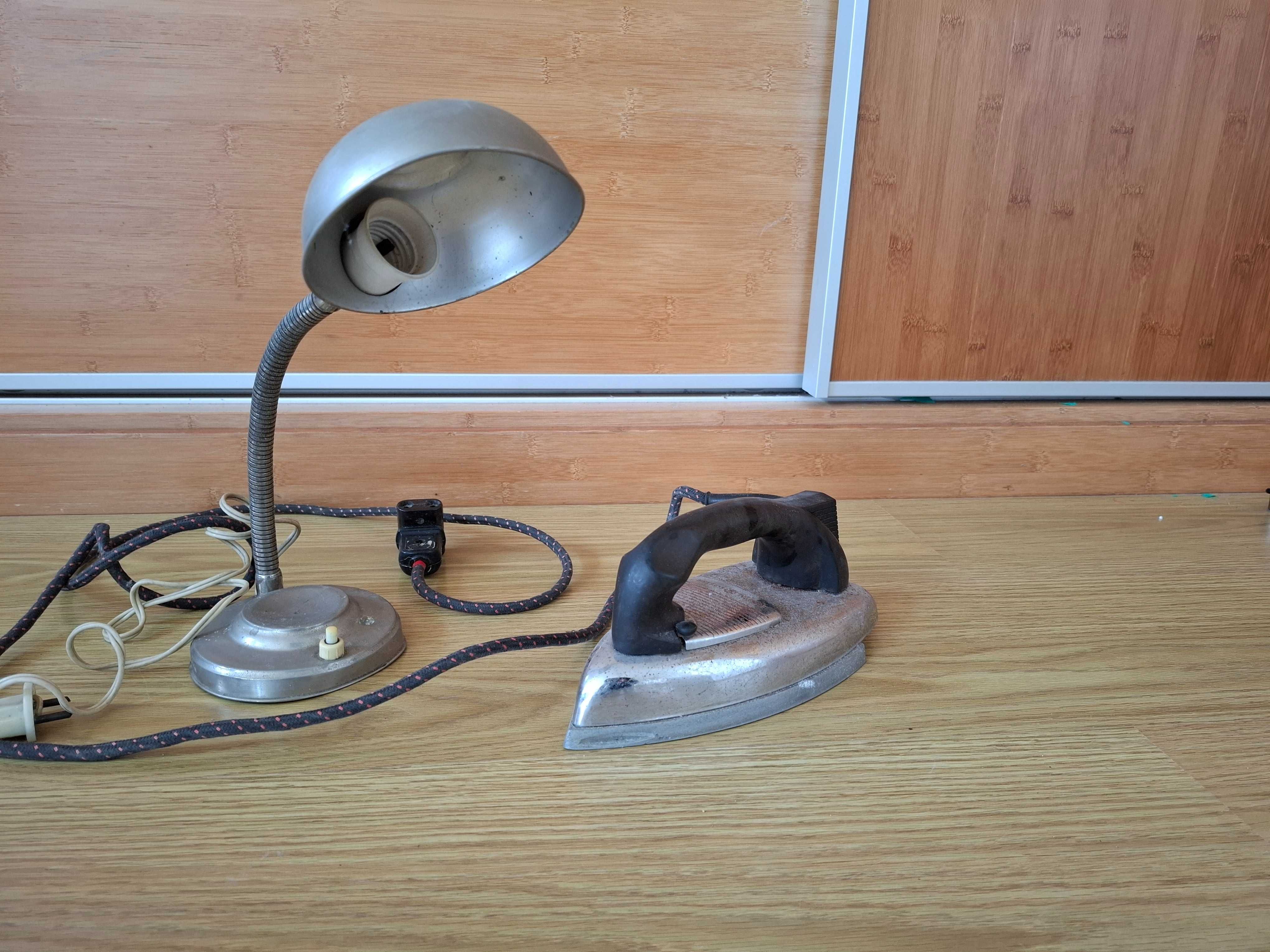 Ferro engomar e candeeiro vintage