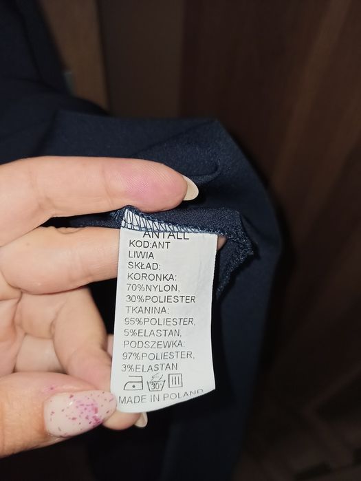 Efektowna suknia wieczorowa Antall