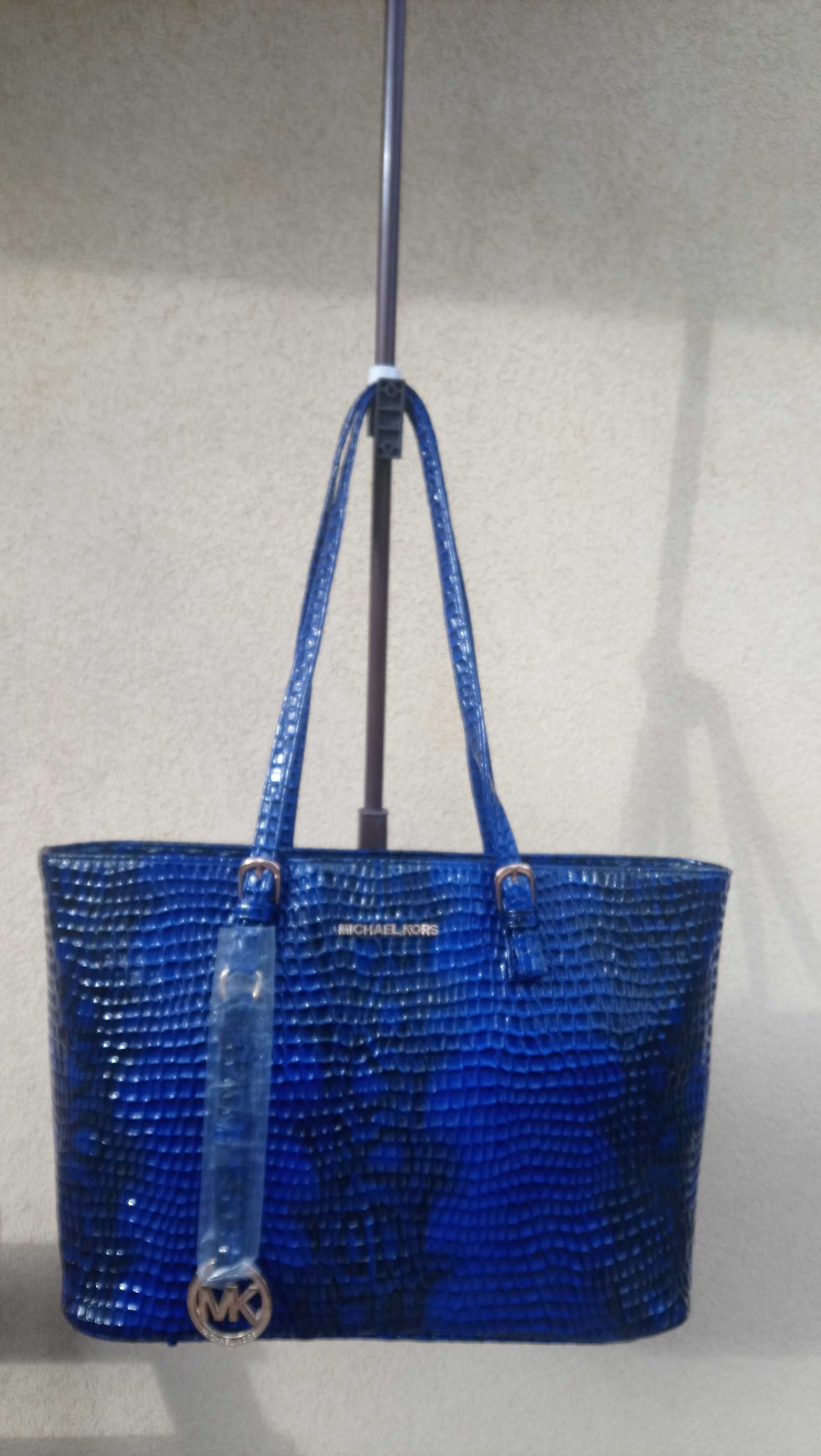 torebka elegancka lakierowana Michael Kors nowa Okazja