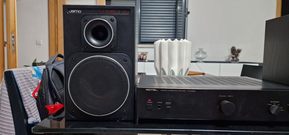 Rotel ra-935bx + colunas jamo compact 70.