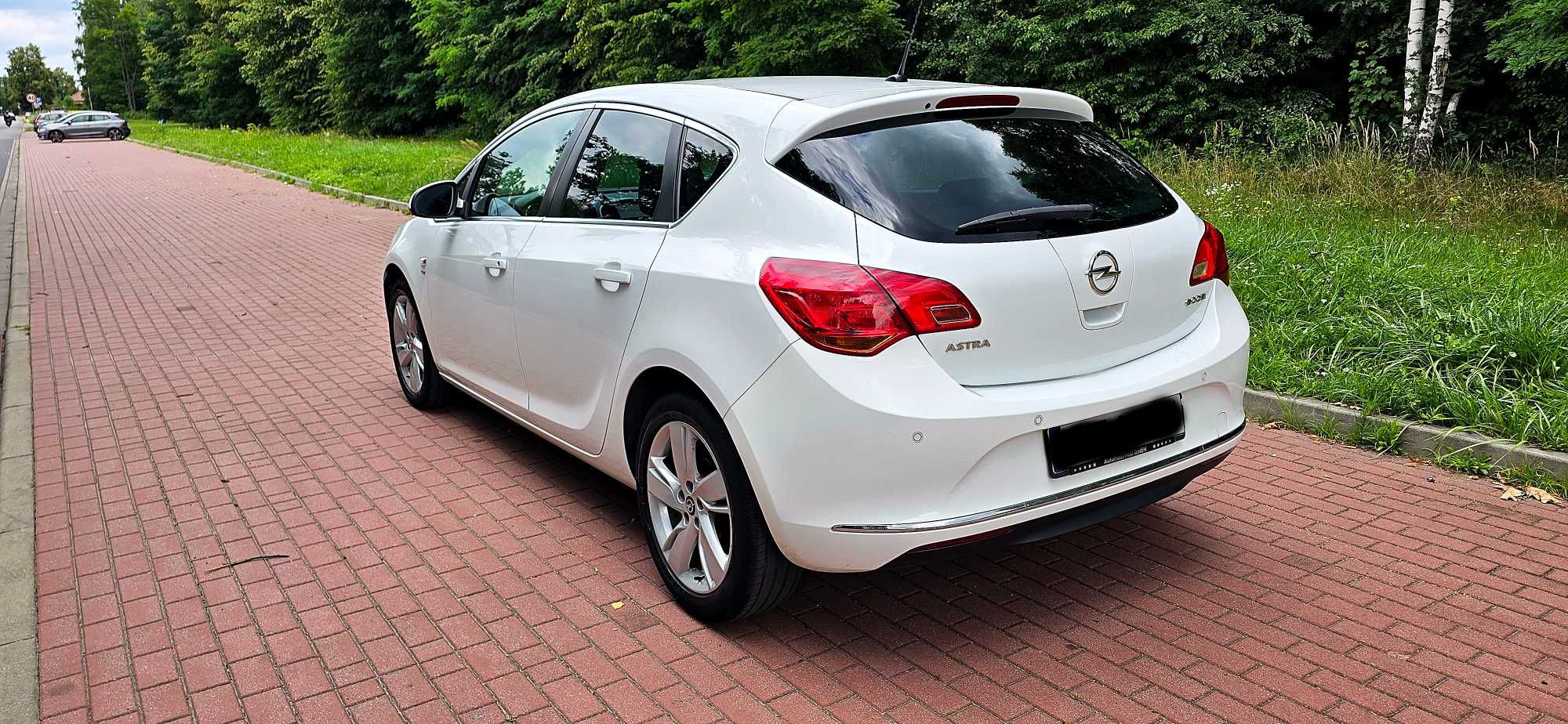 Opel Astra J 1.4 turbo 120 KM super stan tech. oryginalny przebieg