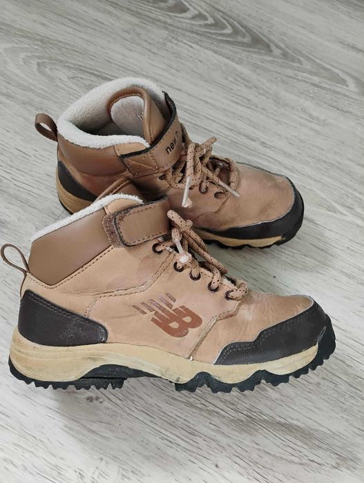 Trzewiki jesienne New Balance ( rozm.32)