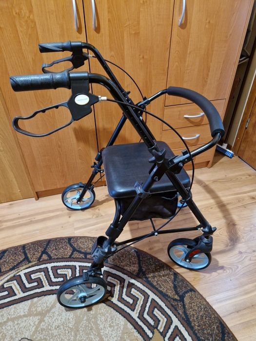 Chodzik balkonik dla seniora