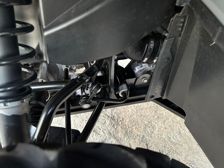 Can am Outlander max DPS 1000R, 2500km/82godz.