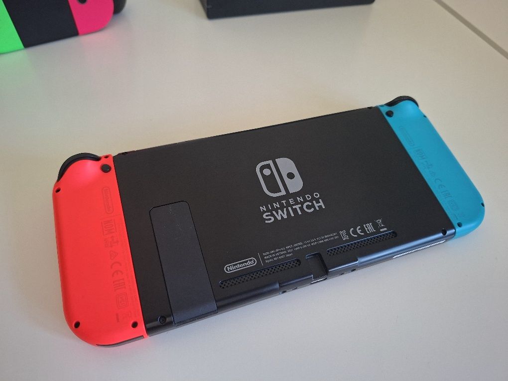 Nintendo switch com acessórios e jogos