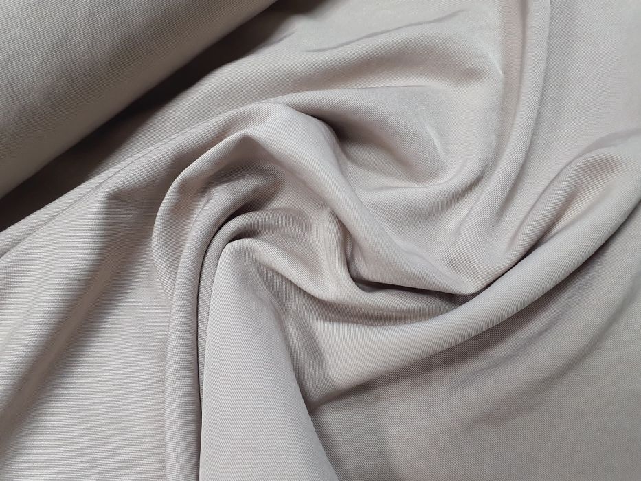 Tkanina pudrowy róż szer.149 cm.