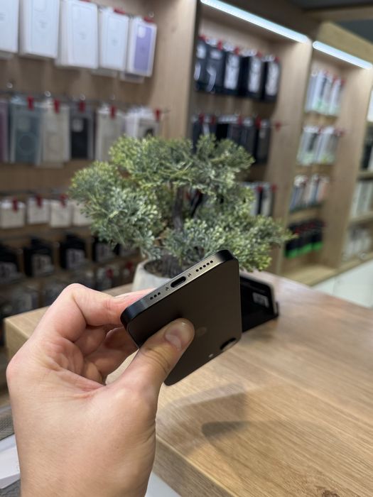 Б/у iPhone 16e 128Gb Black