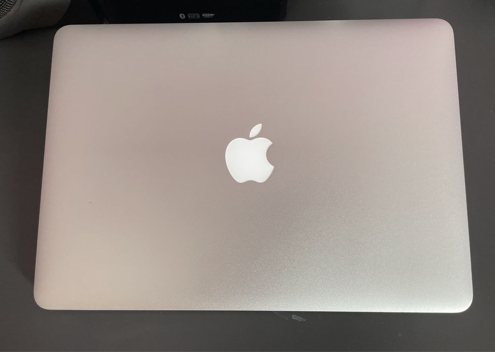 Продам MacBook Air