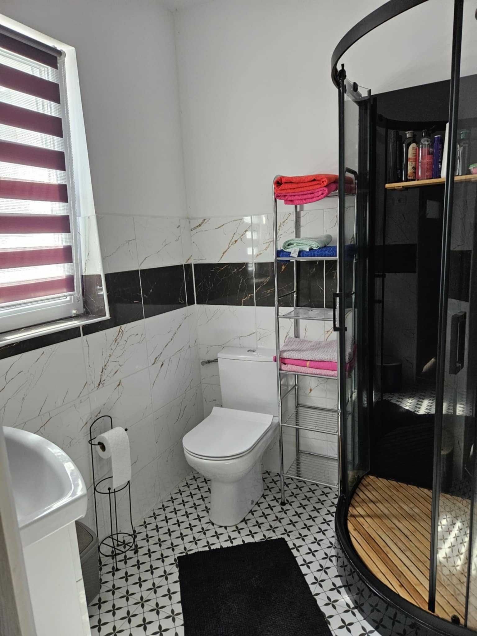 Dom 180 m² z dużym budynkiem gospodarczym  okolice Krzeszowa