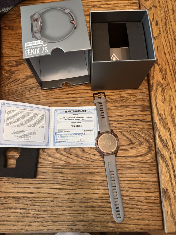 Garmin Fenix 7s Saphire Solar та оригінальні ремінці в подарунок