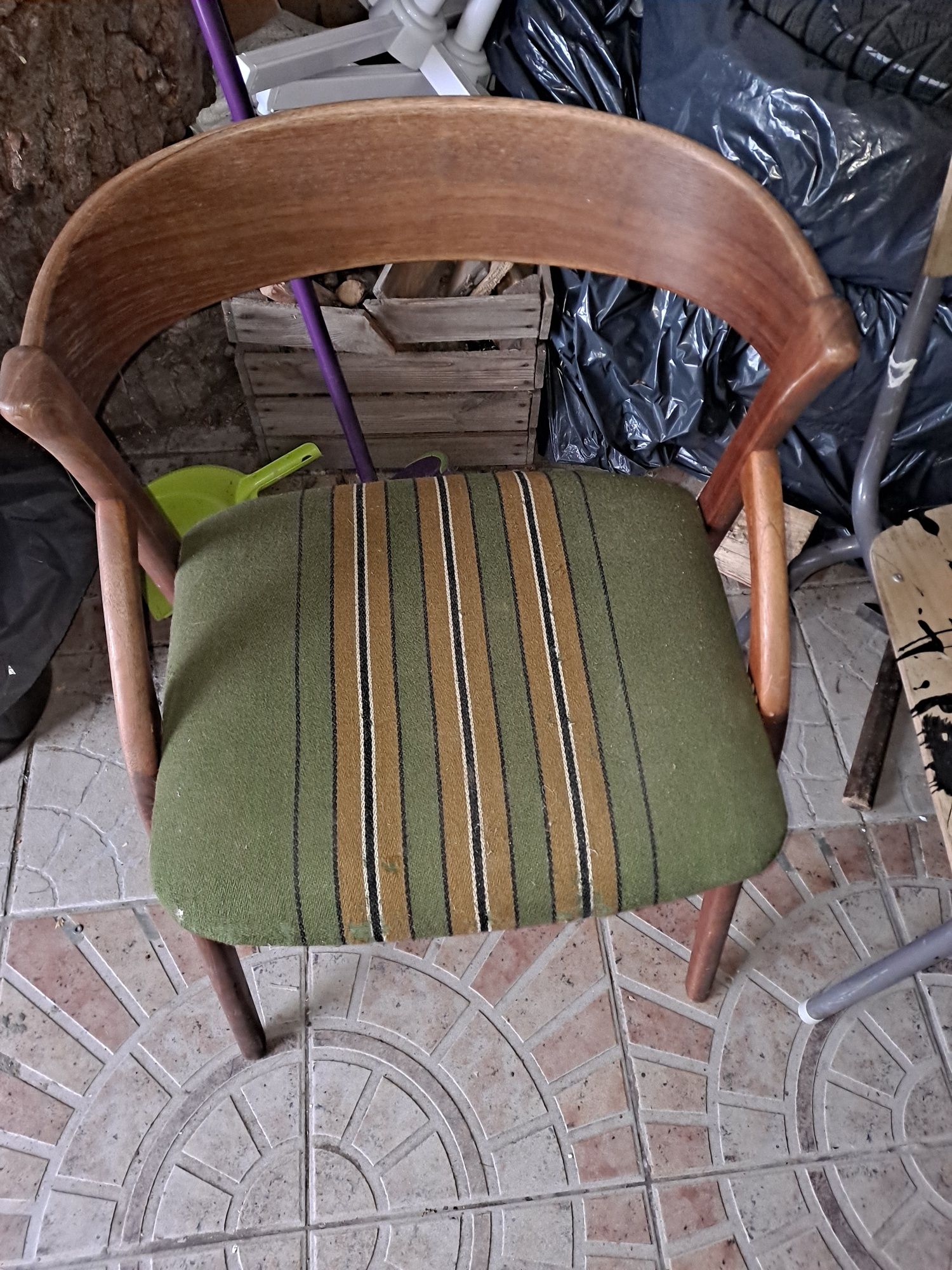 Duńskie krzesło teakowe "Dyrlund"