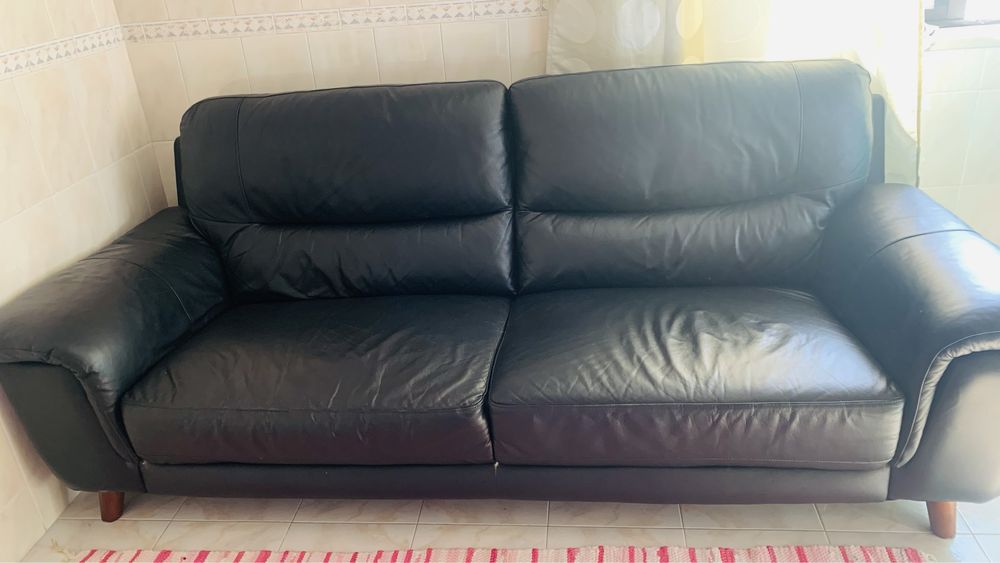Sofa em couro  em otimo estado