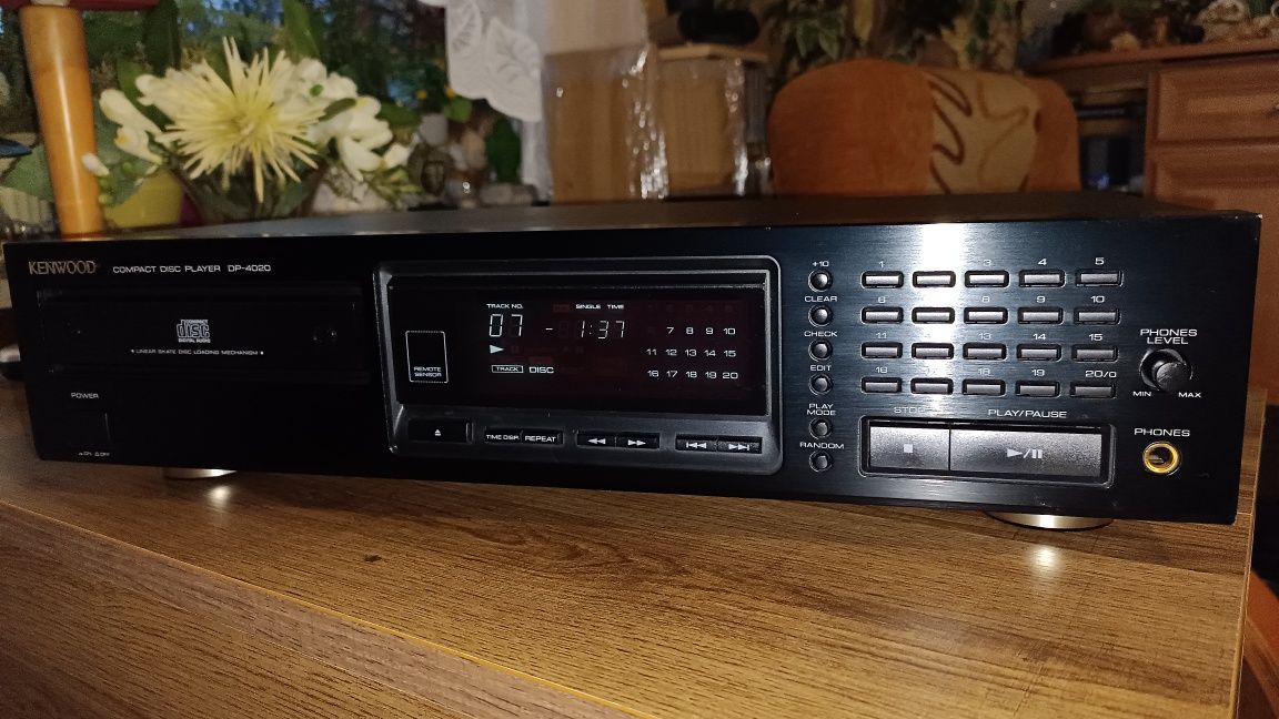 Compact Disc Yamaha CDX 490, Kenwood DP 4020