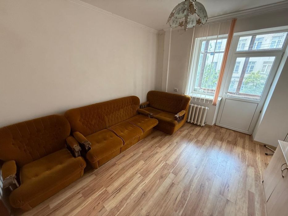 Продаю 2х комнатную квартиру в Центре.