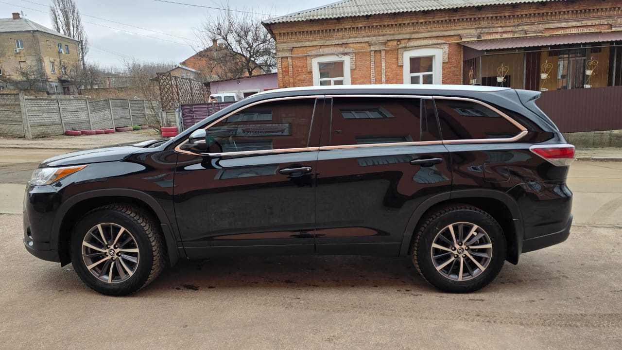 Продам TOYOTA  Highlander 2018