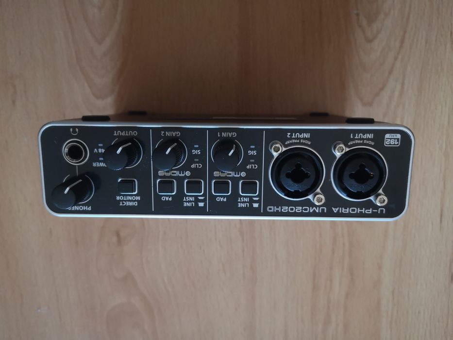 Behringer umc202hd