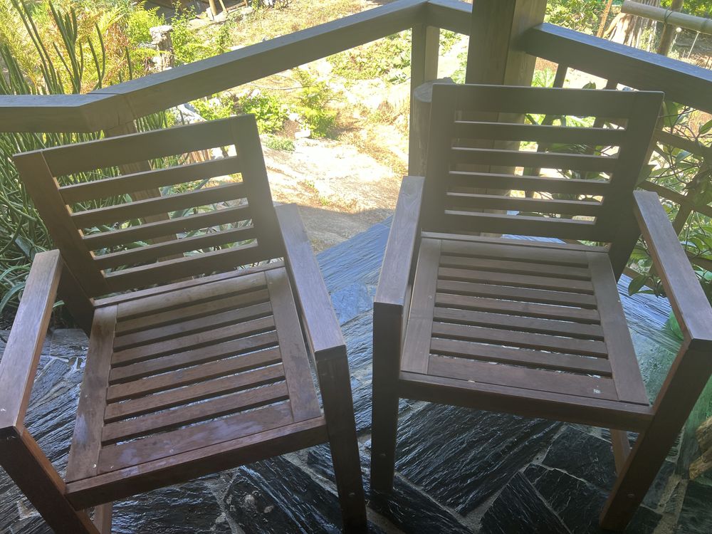 Vendo duas cadeiras de exterior
