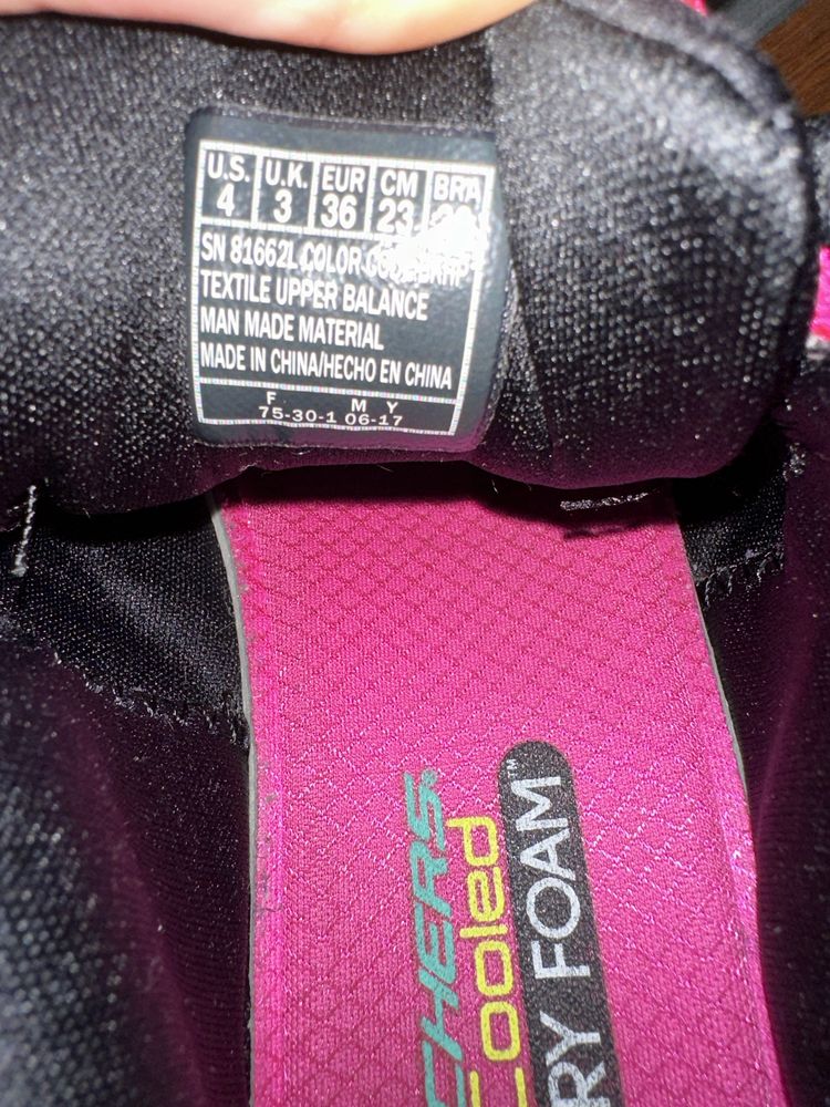 Кроссовки Skechers 36 и 38 размер