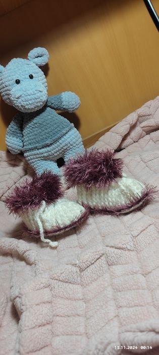 В'язанні пінетки, взуття, уги,зимове взуття для дітей