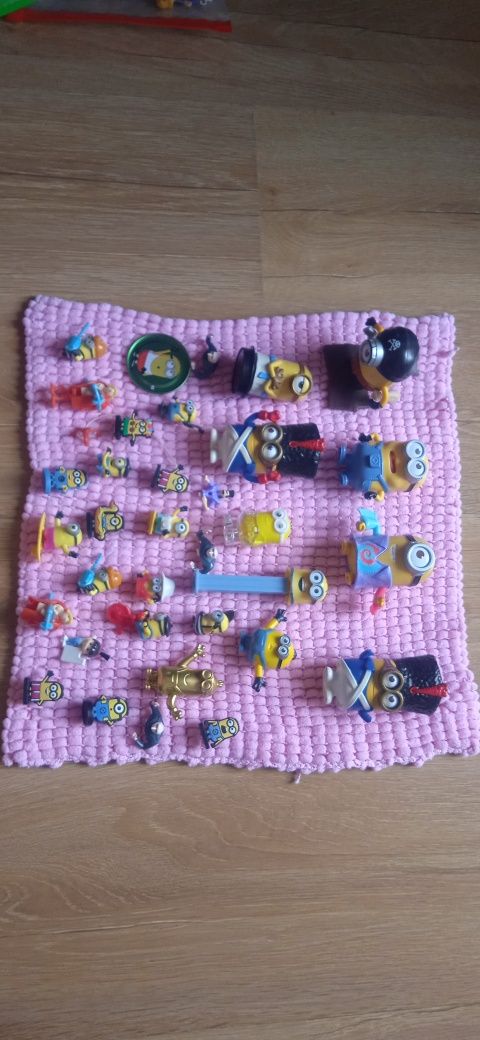 Minionki zestaw figurek