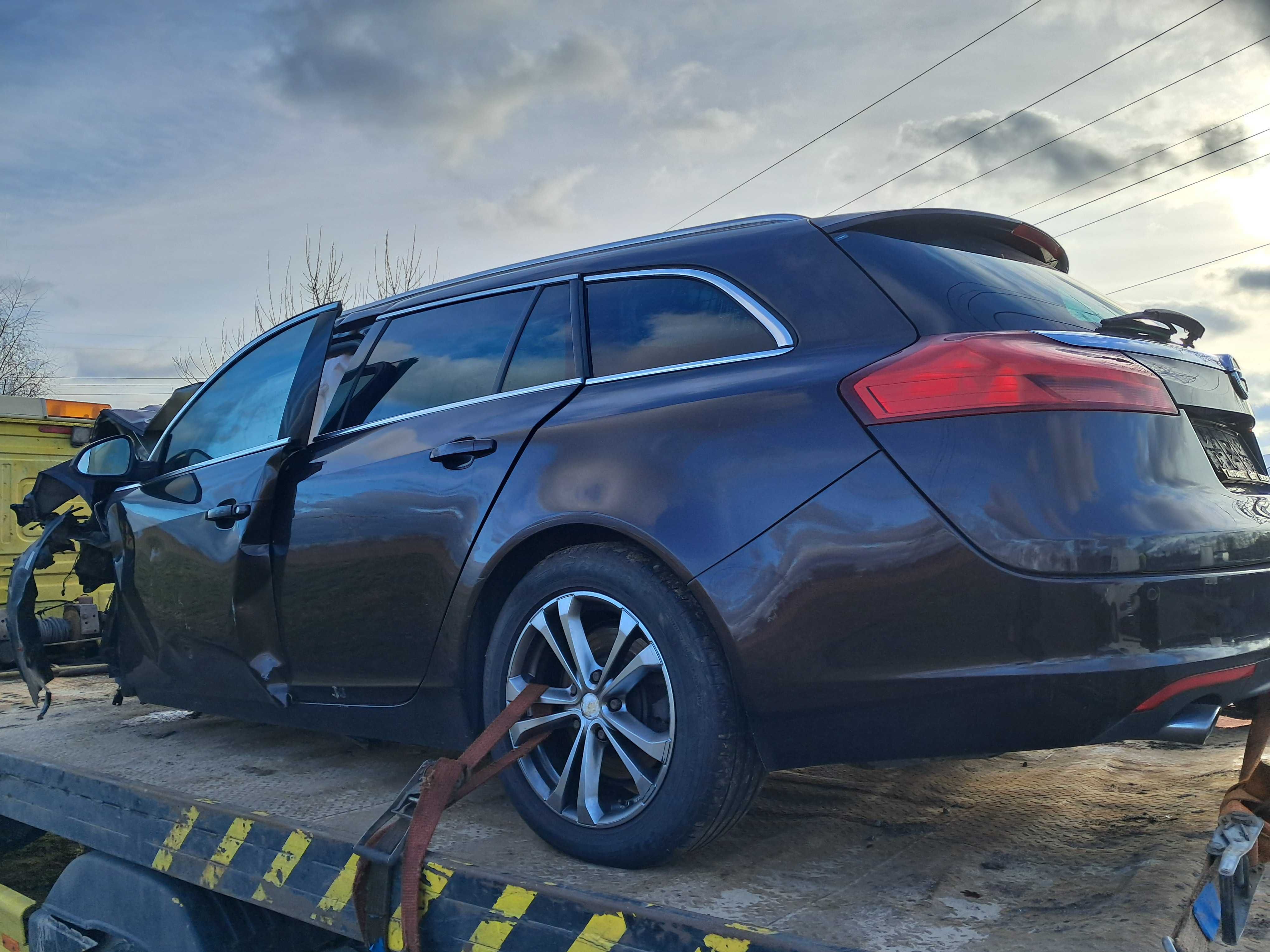 Opel Insignia A Kombi 4x4 na Części 2.0cdti Skóra Alufelgi 17 EU Full