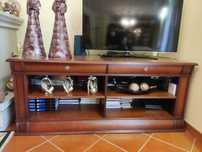Mesa de centro e móvel de sala em madeira de qualidade