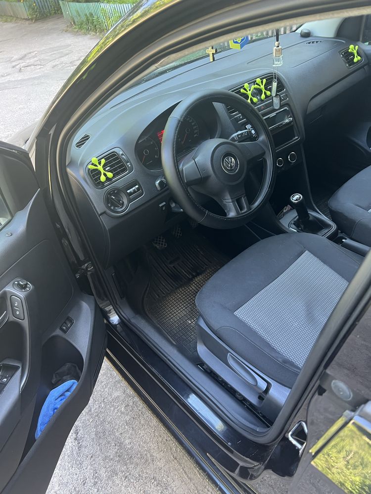 Продам  Volkswagen Polo 2011