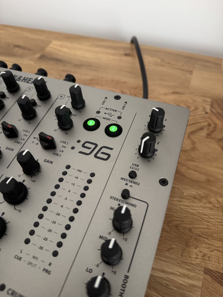 ALLEN & HEATH XONE:96 | mesa de mistura DJ