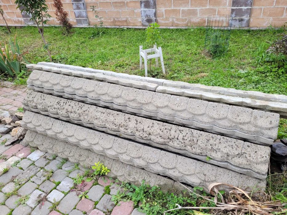 Дашок бетонний на паркан