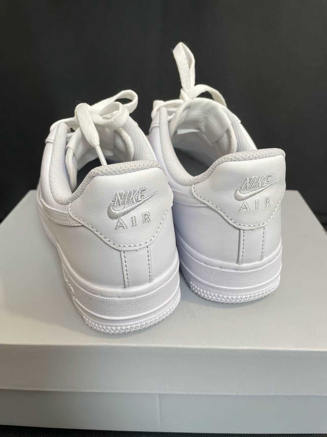 Nike Air Force 1 Low '07 White 38.5