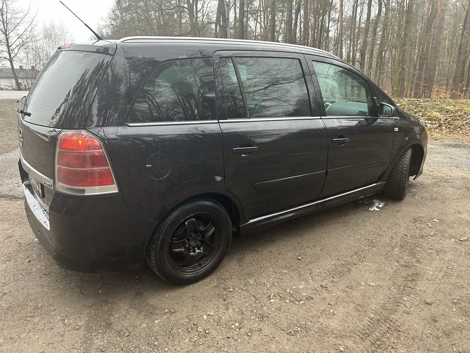 Opel Zafira 1.9 CDTI 120 KM