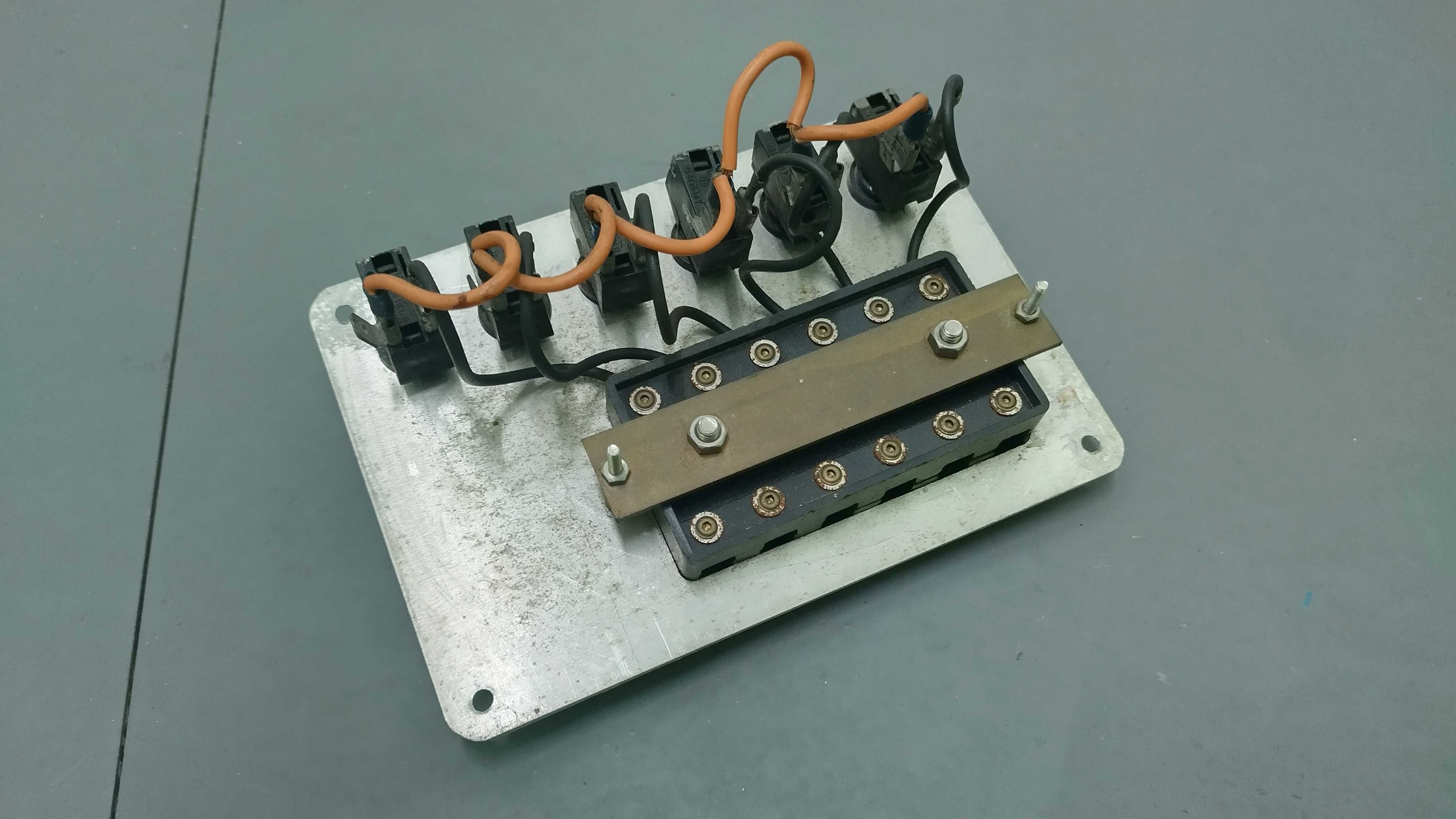 Painel de interruptores / switch panel VETUS para barco