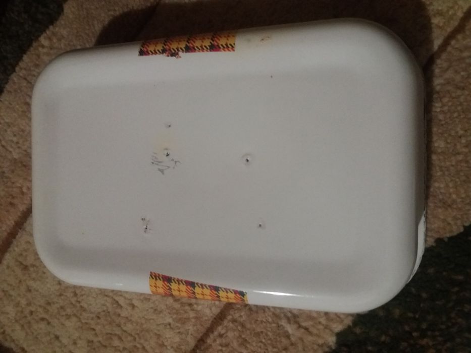 Емалірований судочок